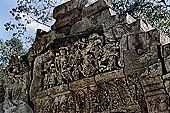 Ta Prohm temple - sculpted fronton 